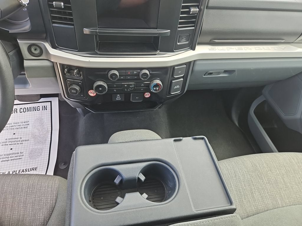 2026 Ford Super Duty F-350 DRW XL