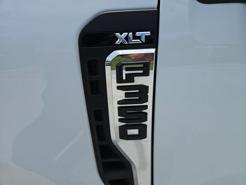 2026 Ford Super Duty F-350 DRW XL