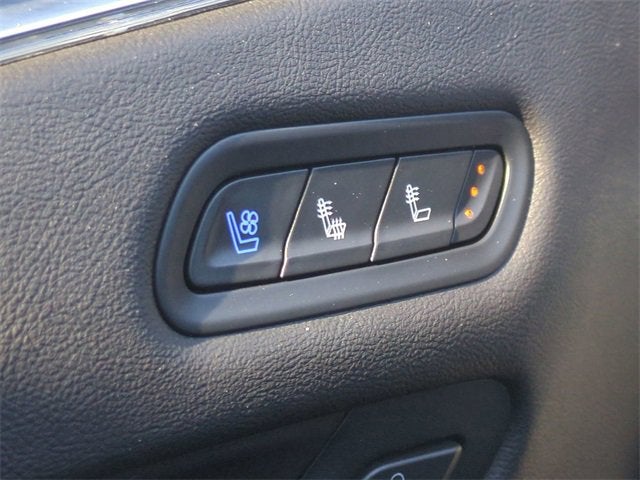 2022 Cadillac Escalade ESV Premium Luxury