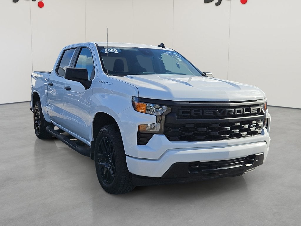2025 Chevrolet Silverado 1500 Custom