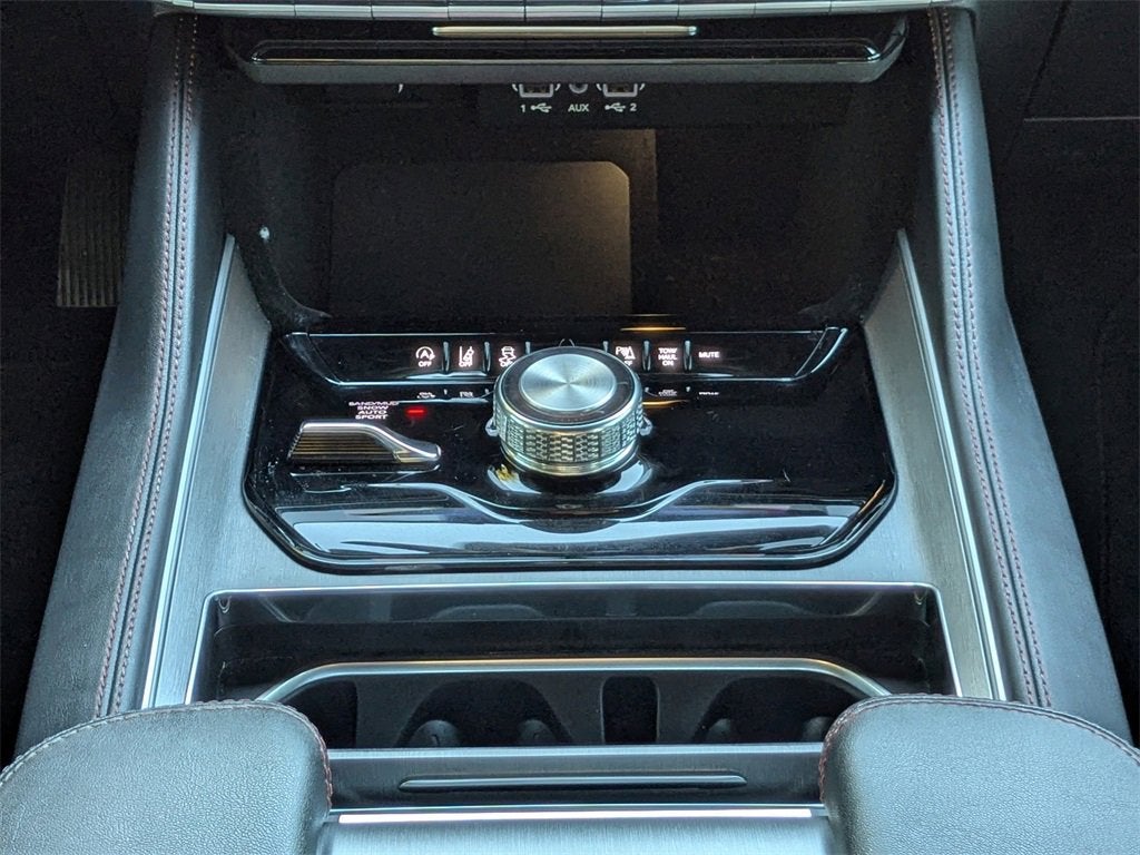 2025 Jeep Wagoneer Series II Carbide