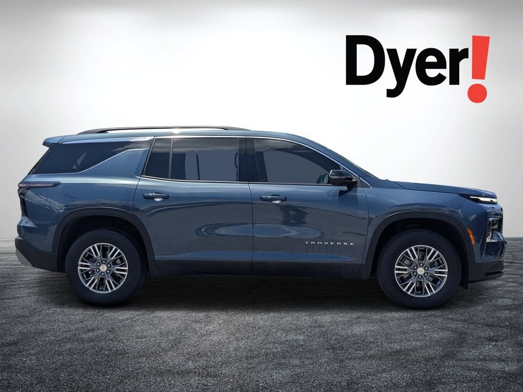 2024 Chevrolet Traverse LT