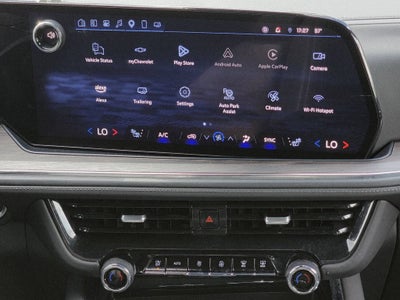 2025 Chevrolet Suburban LT