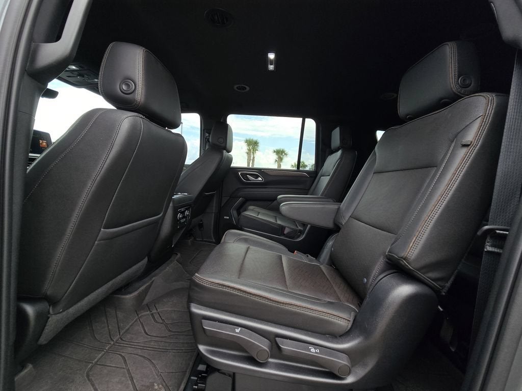 2022 Chevrolet Suburban High Country