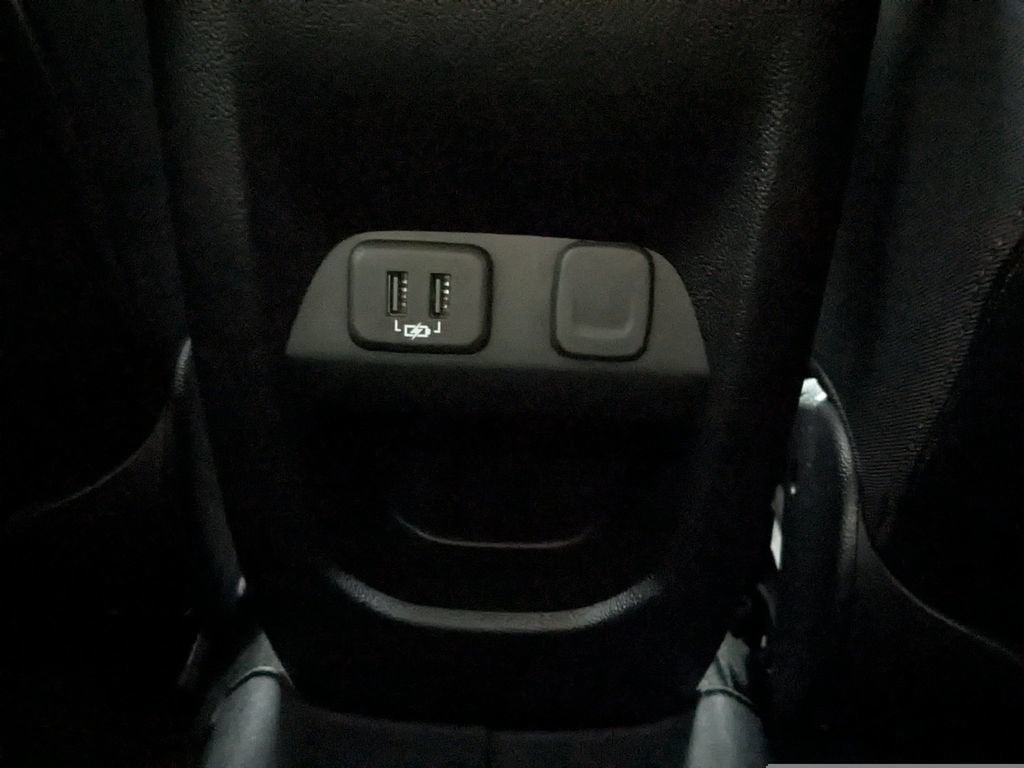 2022 GMC Canyon AT4 - Leather