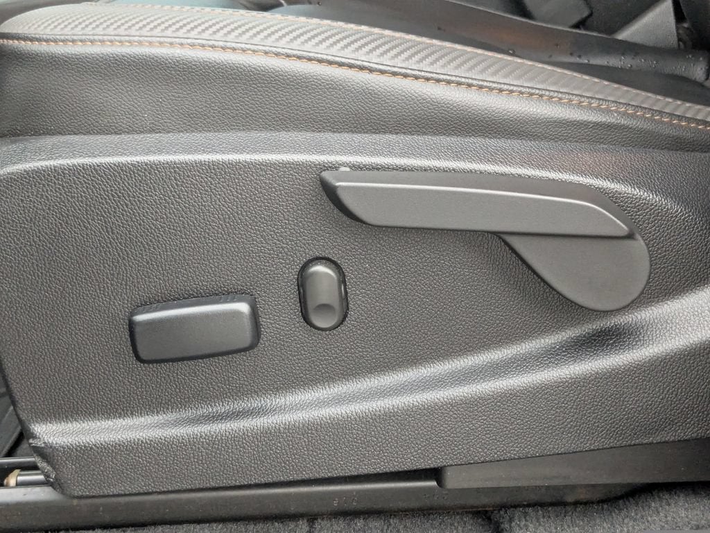 2022 GMC Canyon AT4 - Leather
