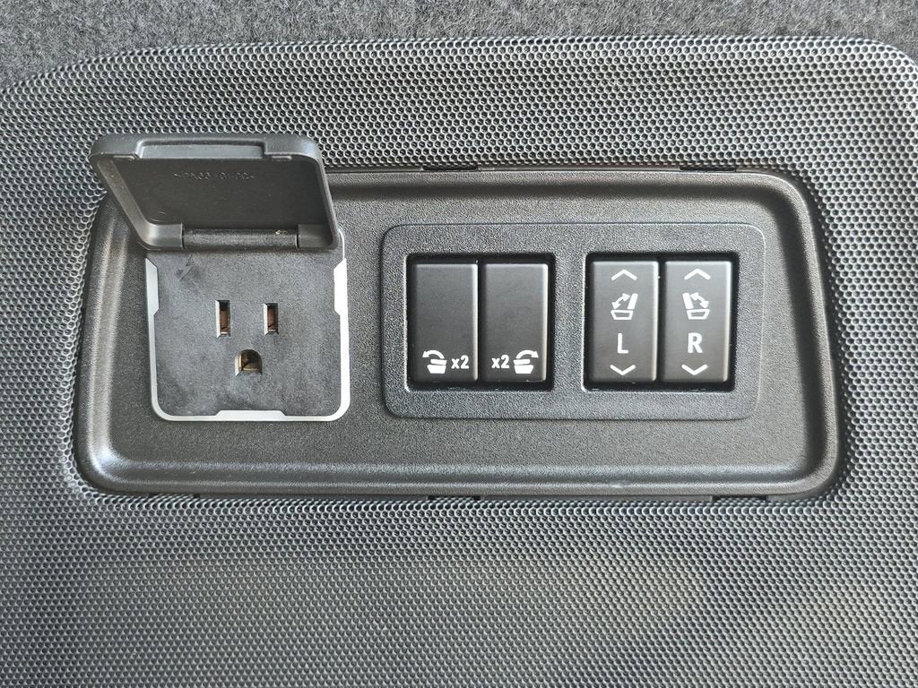 2022 Cadillac Escalade ESV Premium Luxury