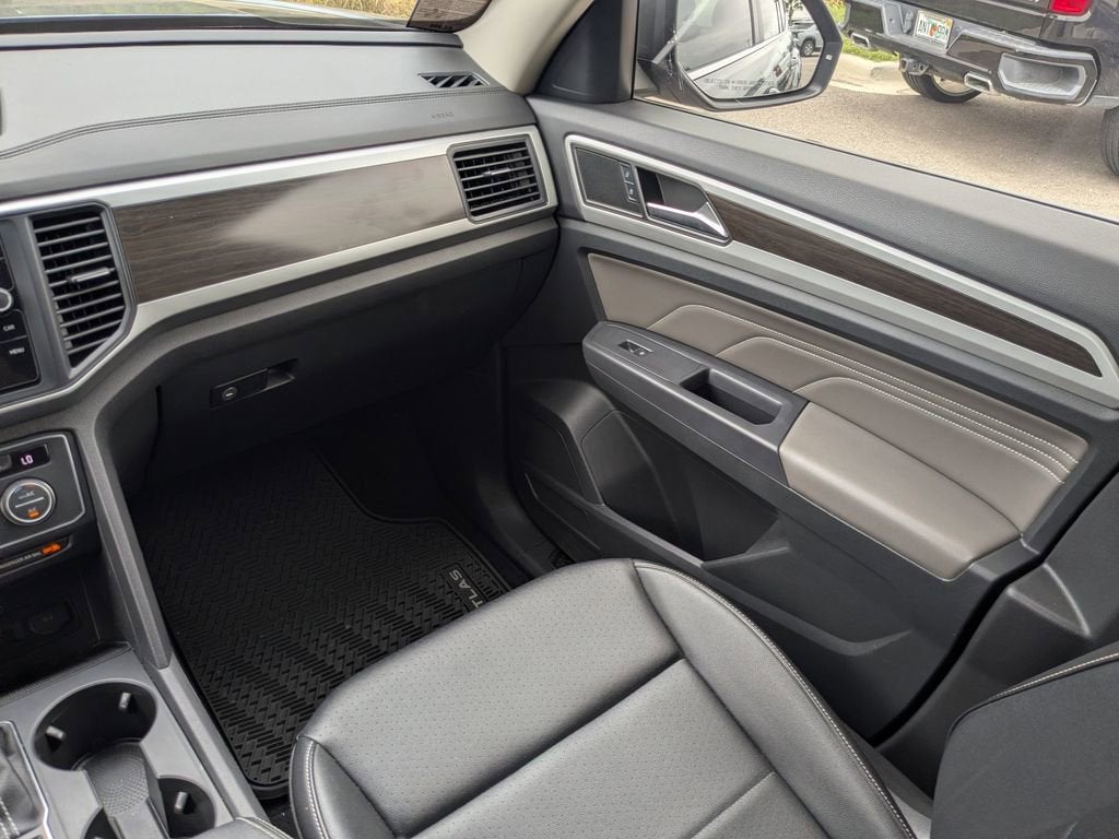 2021 Volkswagen Atlas 3.6L V6 SE w/Technology