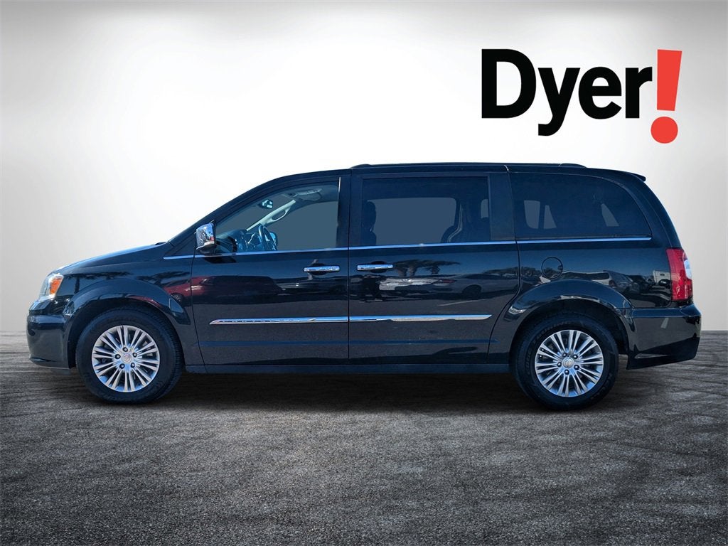 2015 Chrysler Town & Country Touring-L