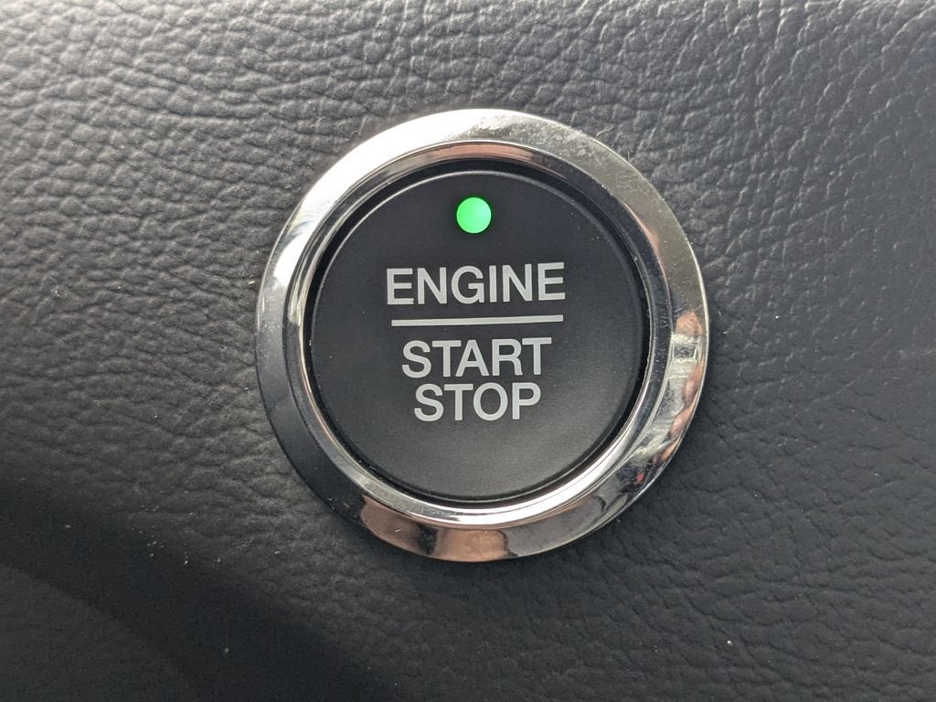 2021 Ford Edge SE
