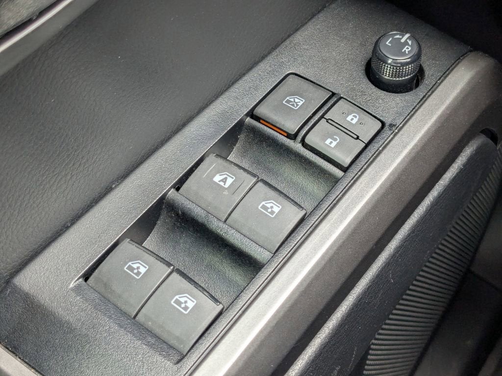 2022 Toyota Tacoma 2WD SR5