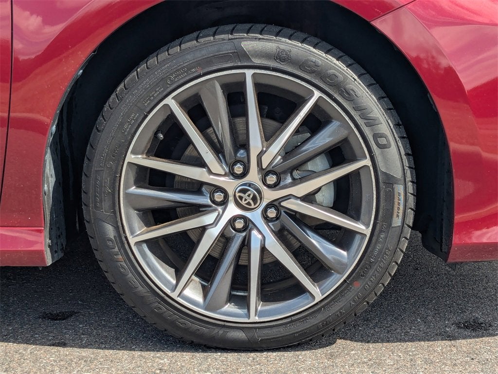 2022 Toyota Camry Hybrid XLE