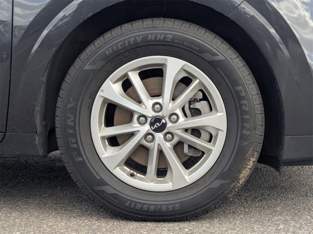 2024 Kia Carnival LX