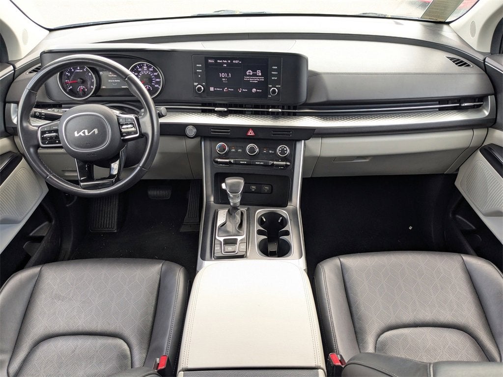 2024 Kia Carnival LX