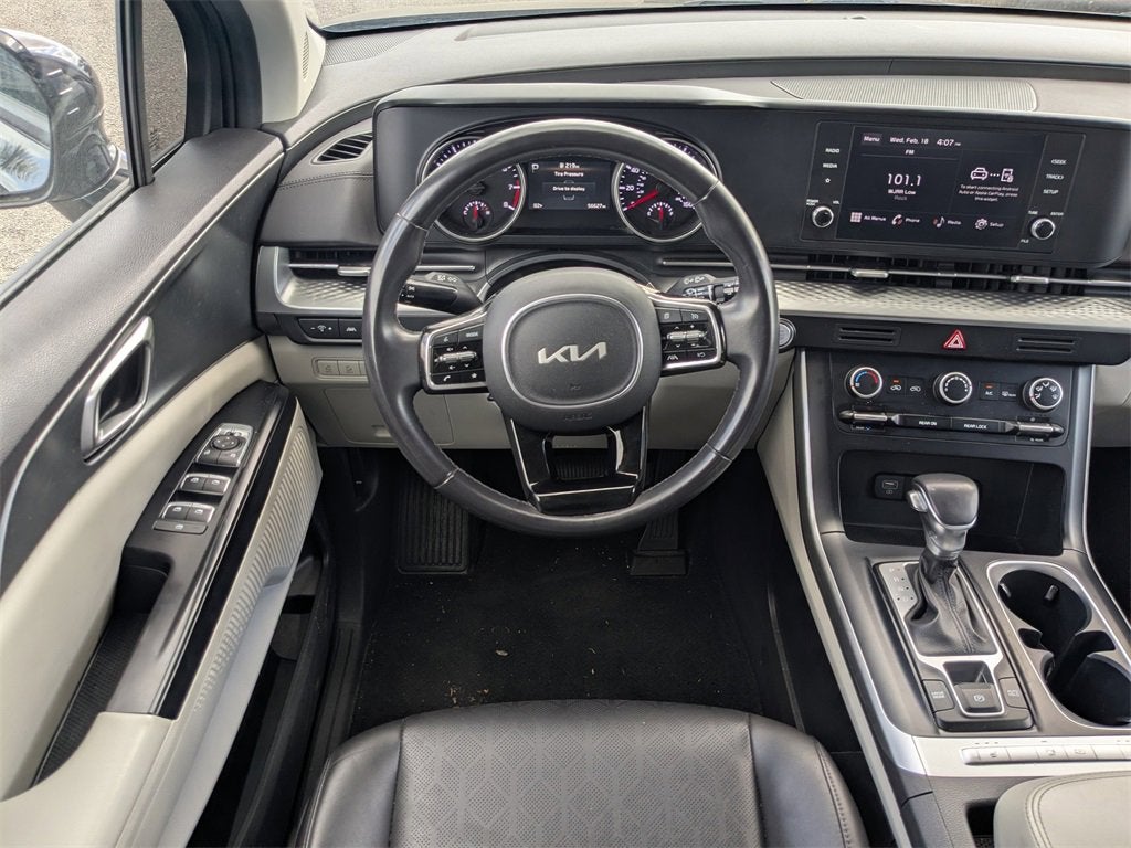 2024 Kia Carnival LX