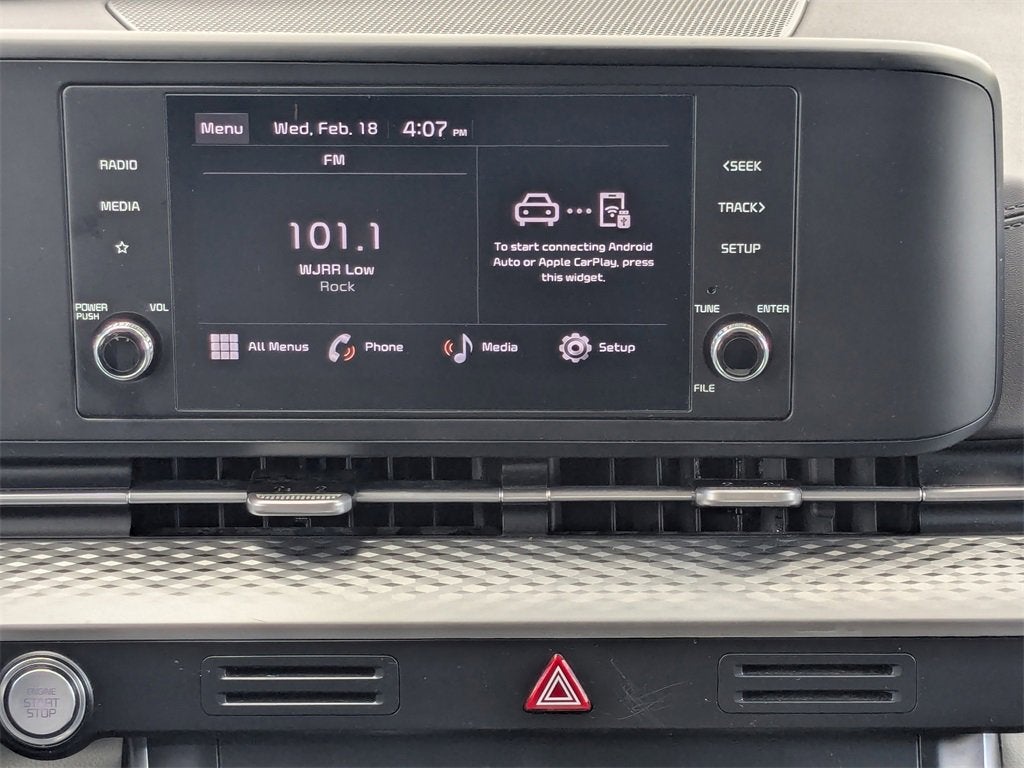 2024 Kia Carnival LX