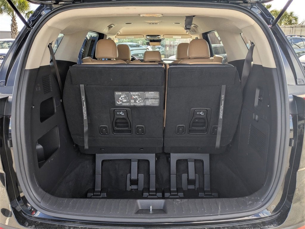 2024 Kia Carnival LX