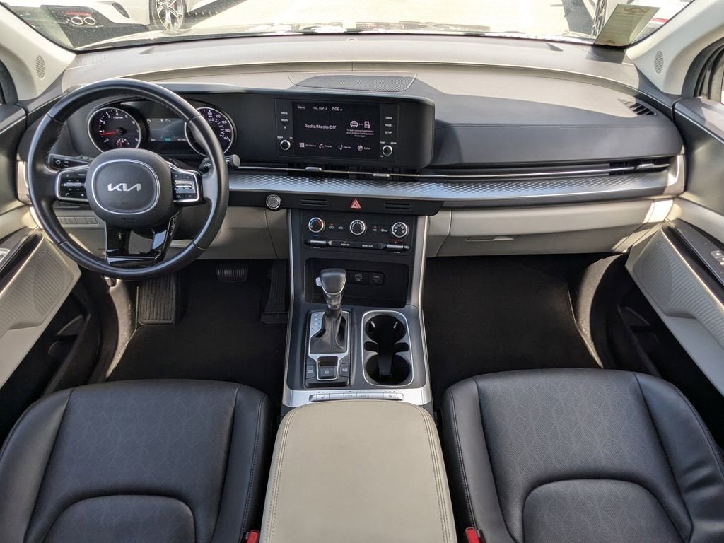 2024 Kia Carnival LX