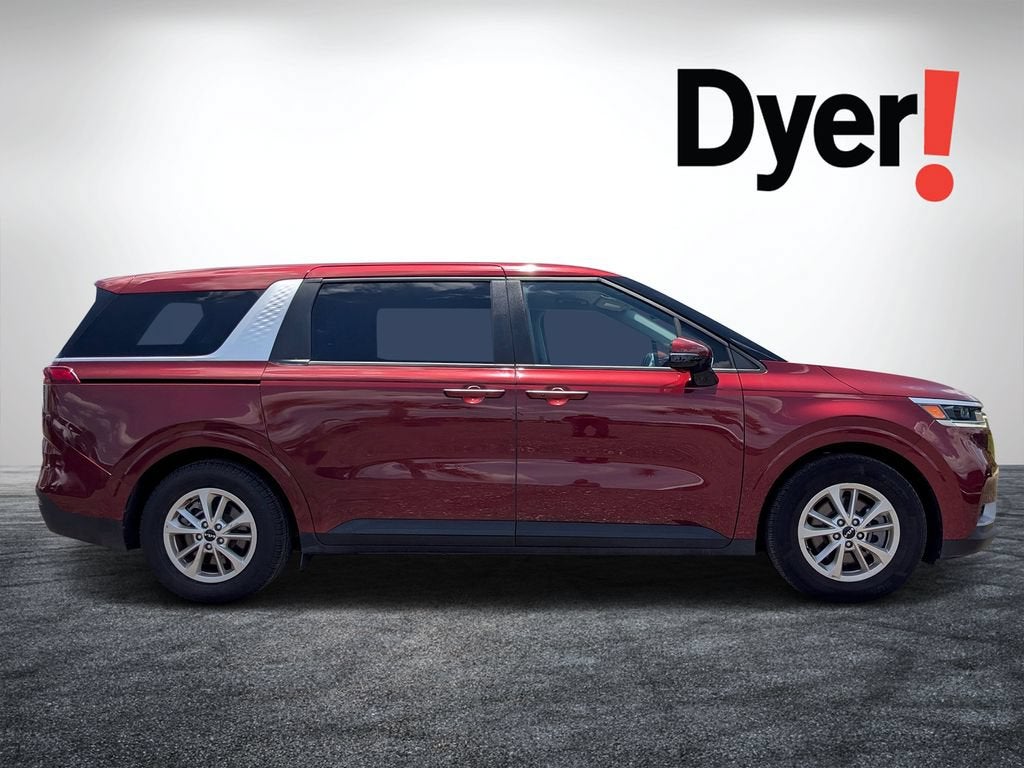 2024 Kia Carnival LX