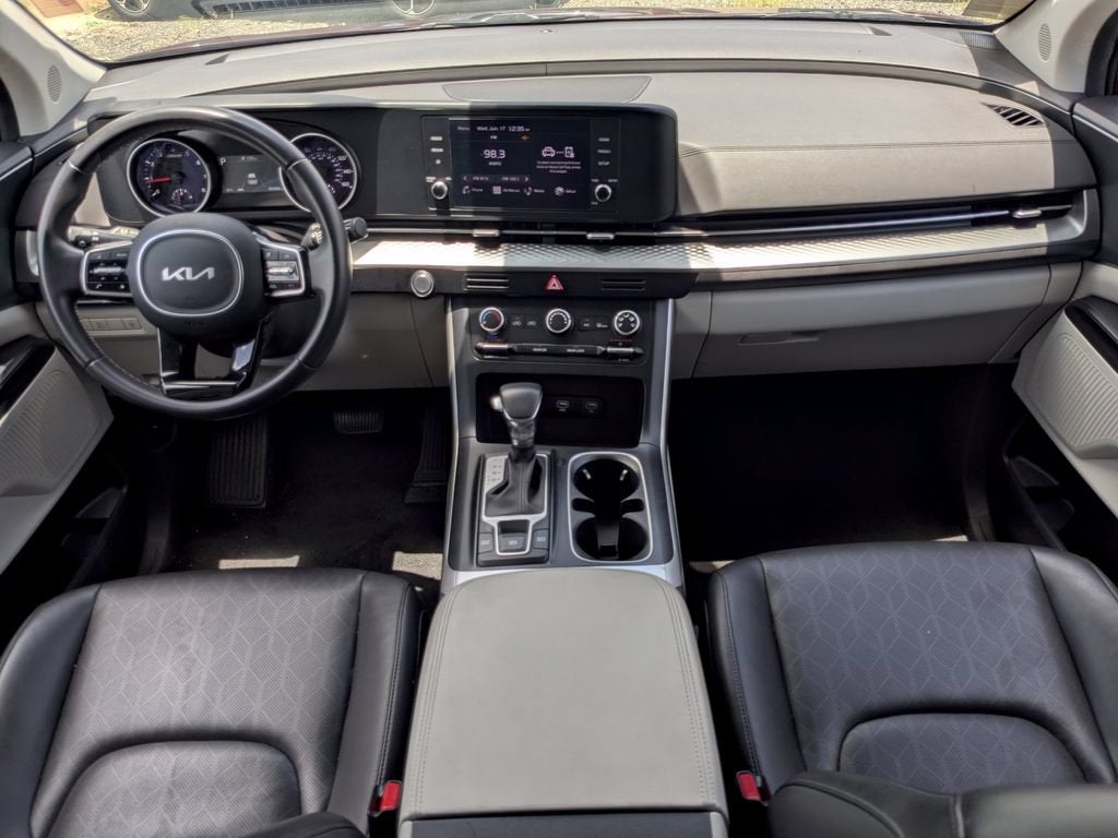 2024 Kia Carnival LX