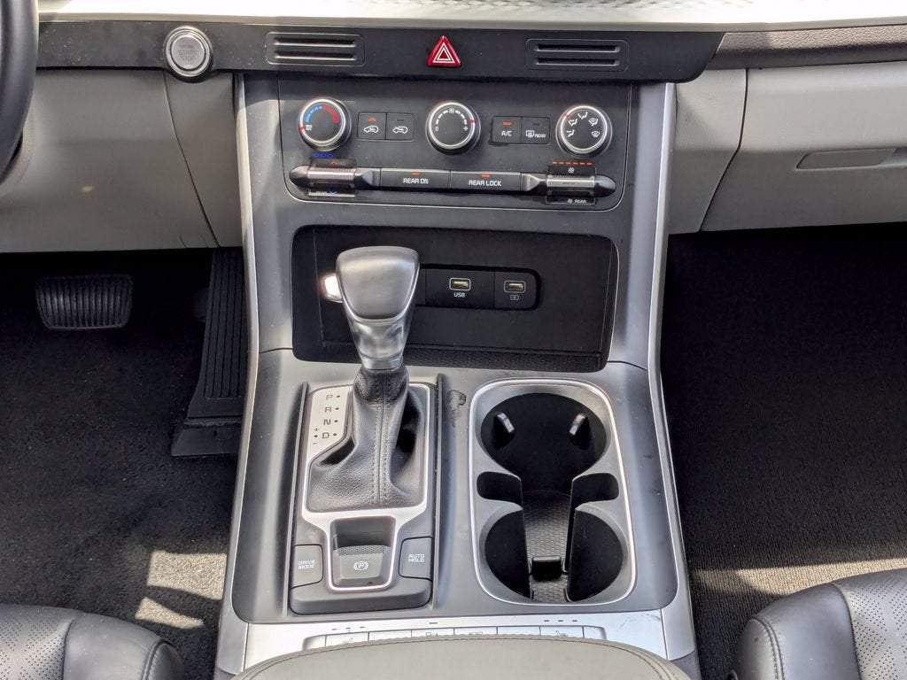 2024 Kia Carnival LX