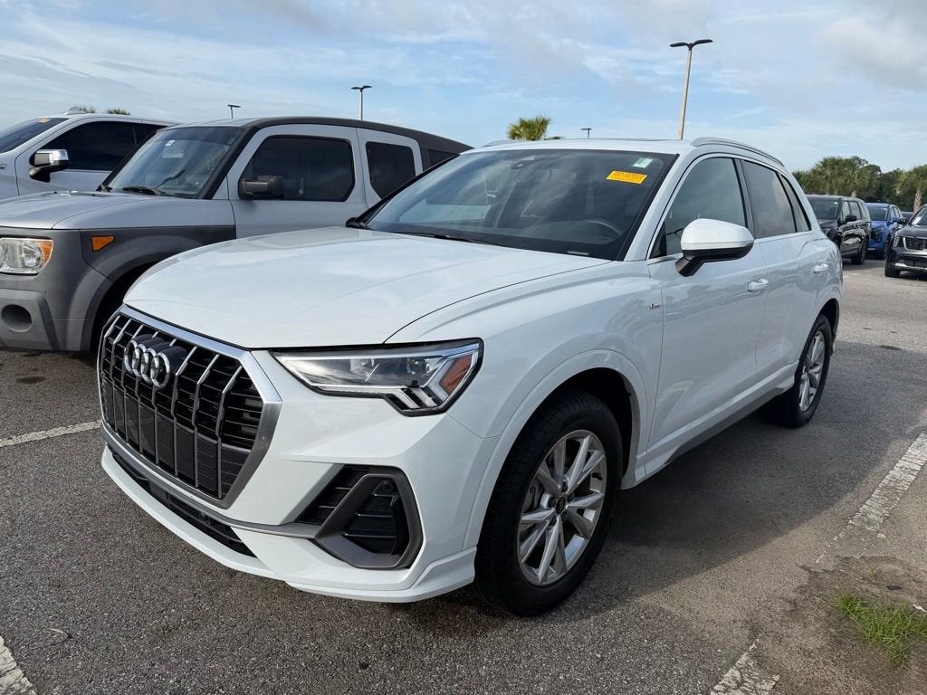 2024 Audi Q3 S line Premium