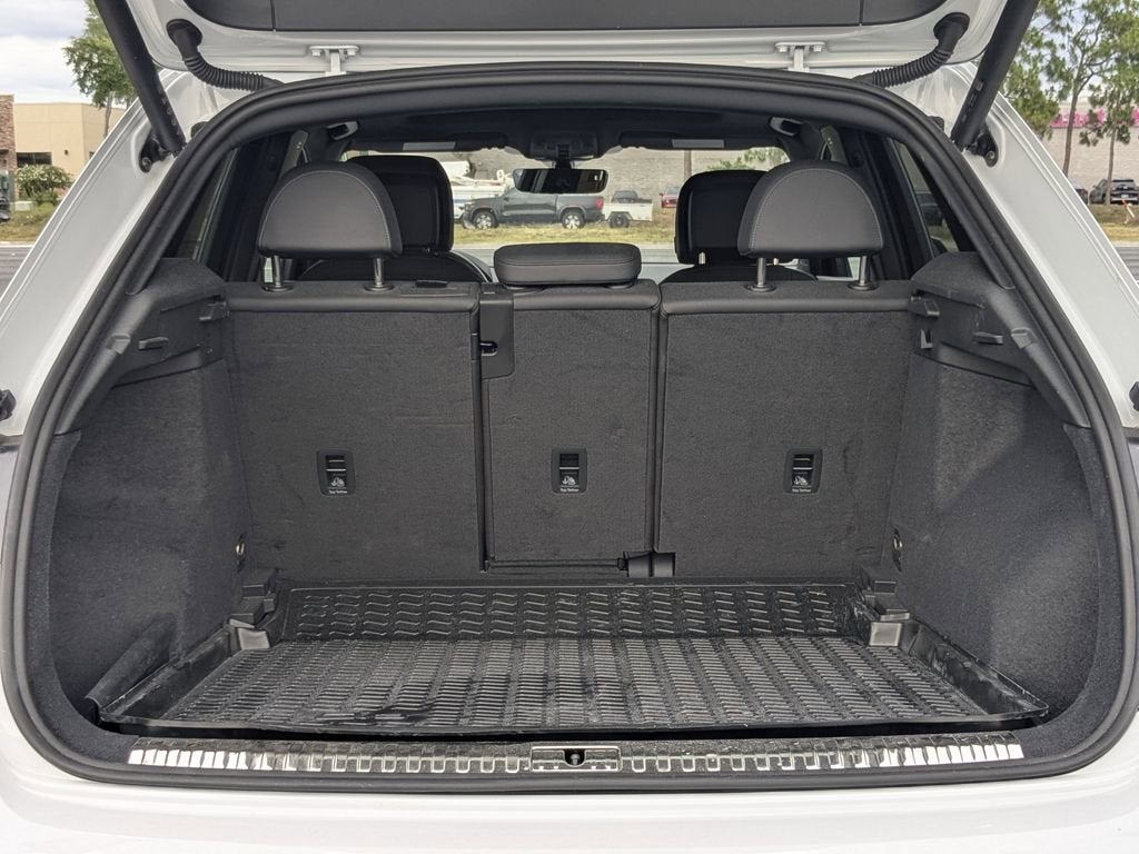 2024 Audi Q3 S line Premium