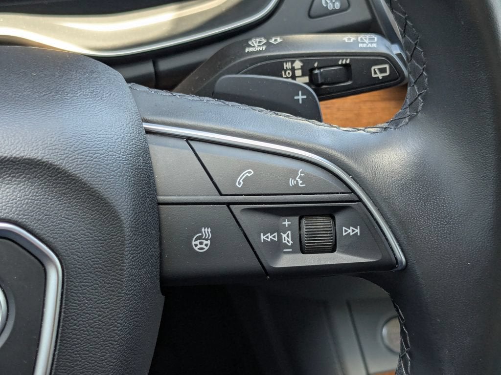 2022 Audi Q5 S line Premium Plus