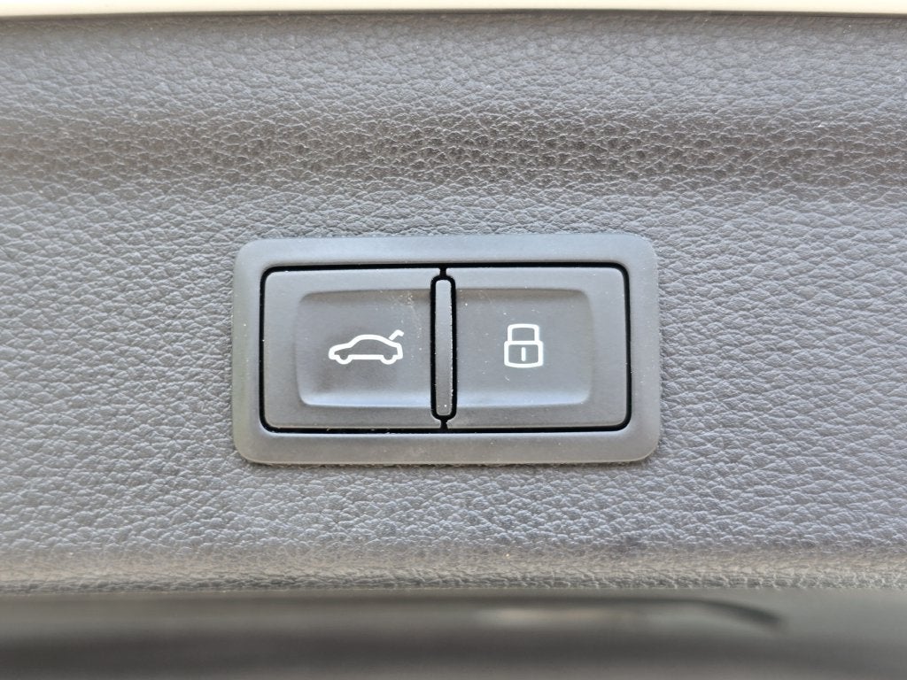 2021 Audi Q3 S line Premium Plus