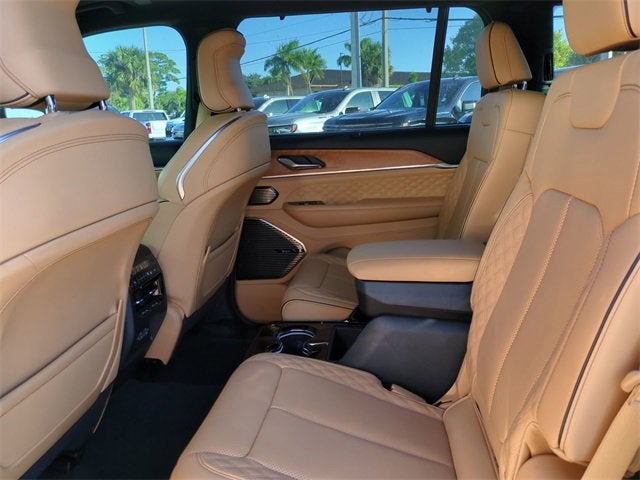 2024 Jeep Grand Cherokee L Summit Reserve 4x4