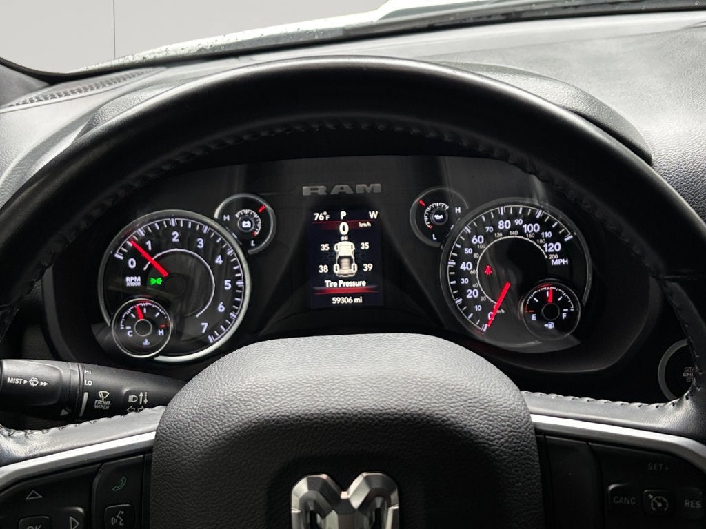 2023 RAM 1500 Big Horn Crew Cab 4x4 5'7" Box