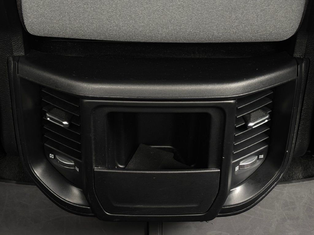2023 RAM 1500 Big Horn Crew Cab 4x4 5'7" Box