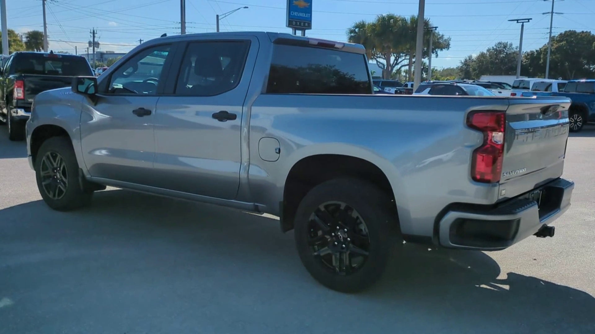 2025 Chevrolet Silverado 1500 Custom