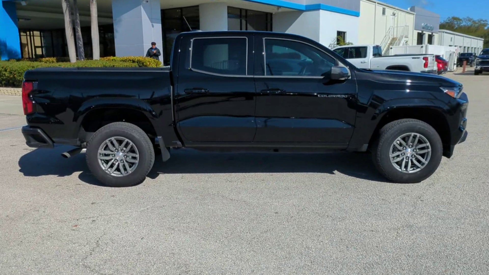 2025 Chevrolet Colorado WT/LT