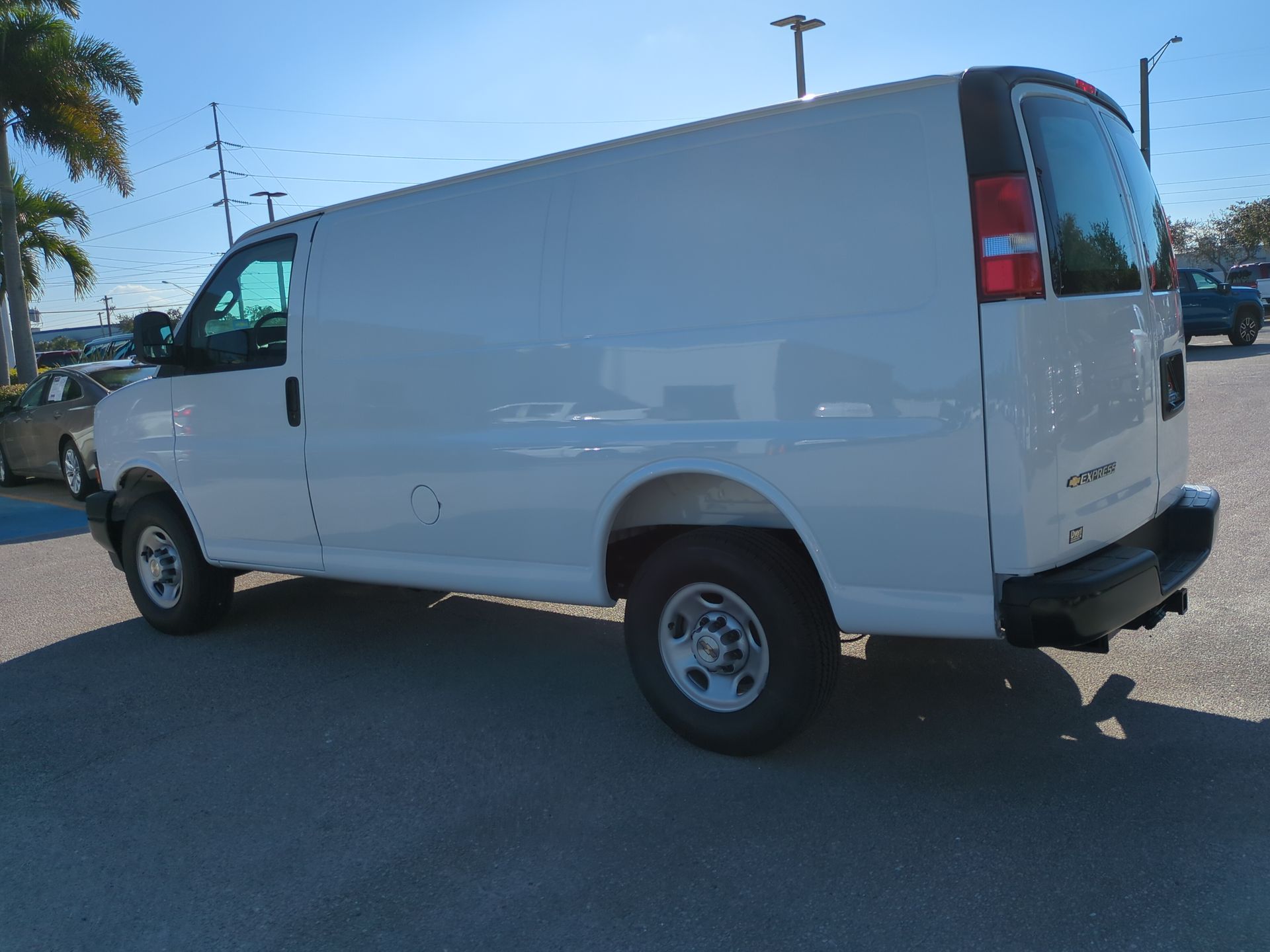 2025 Chevrolet Express Cargo 2500 WT