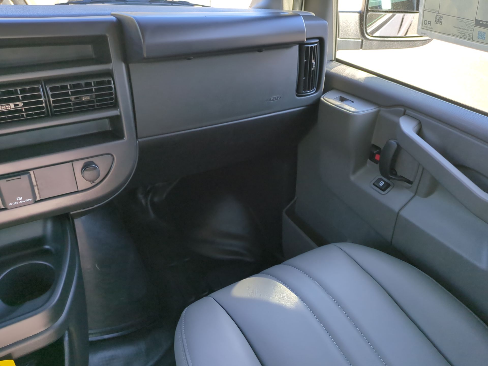 2025 Chevrolet Express Cargo 2500 WT