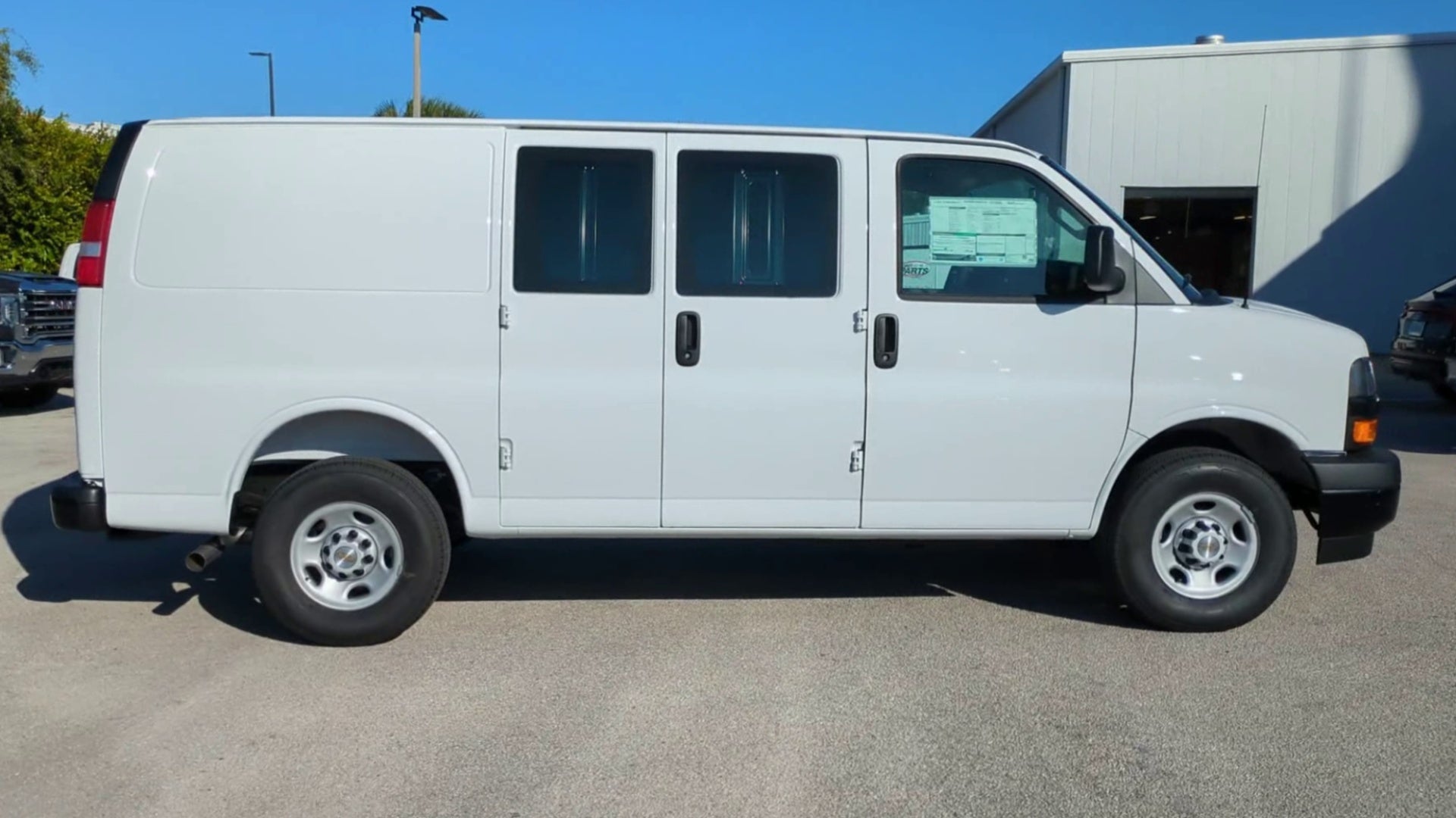 2025 Chevrolet Express Cargo 2500 WT