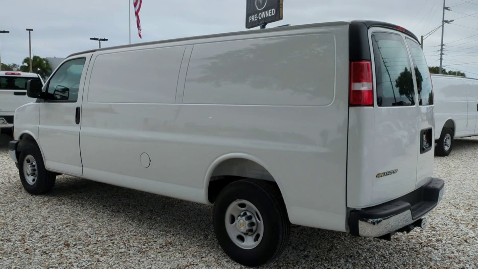 2025 Chevrolet Express Cargo 2500 WT