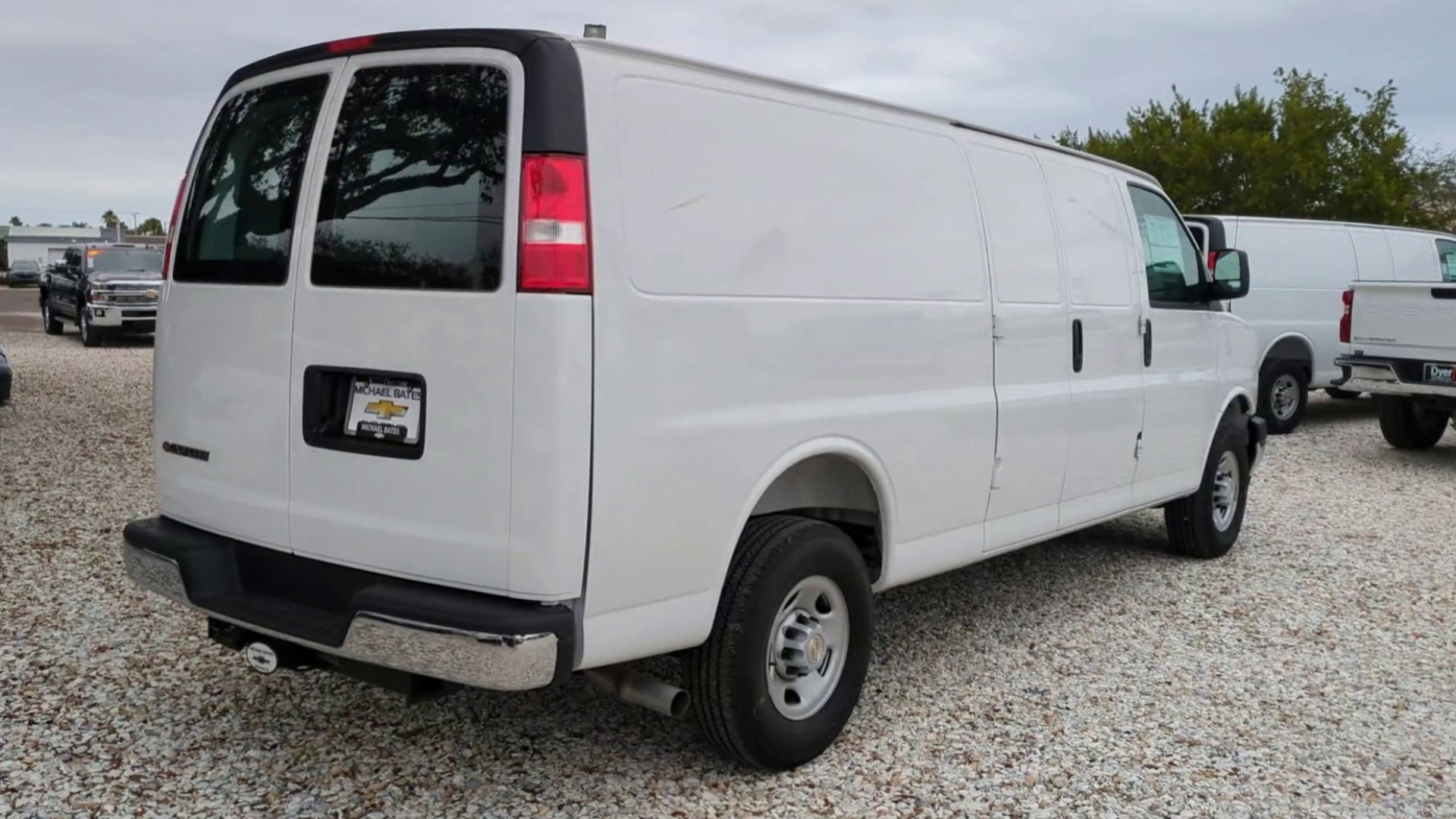2025 Chevrolet Express Cargo 2500 WT