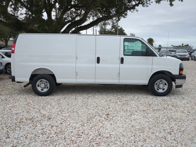 2025 Chevrolet Express Cargo WT
