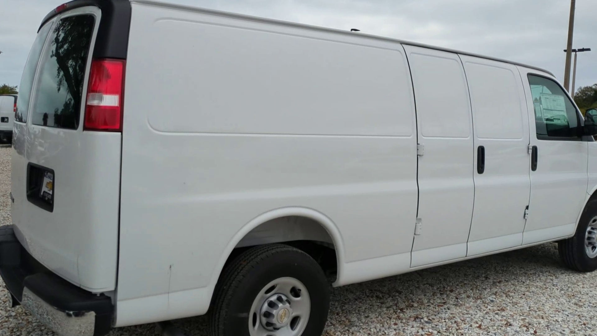 2025 Chevrolet Express Cargo 2500 WT