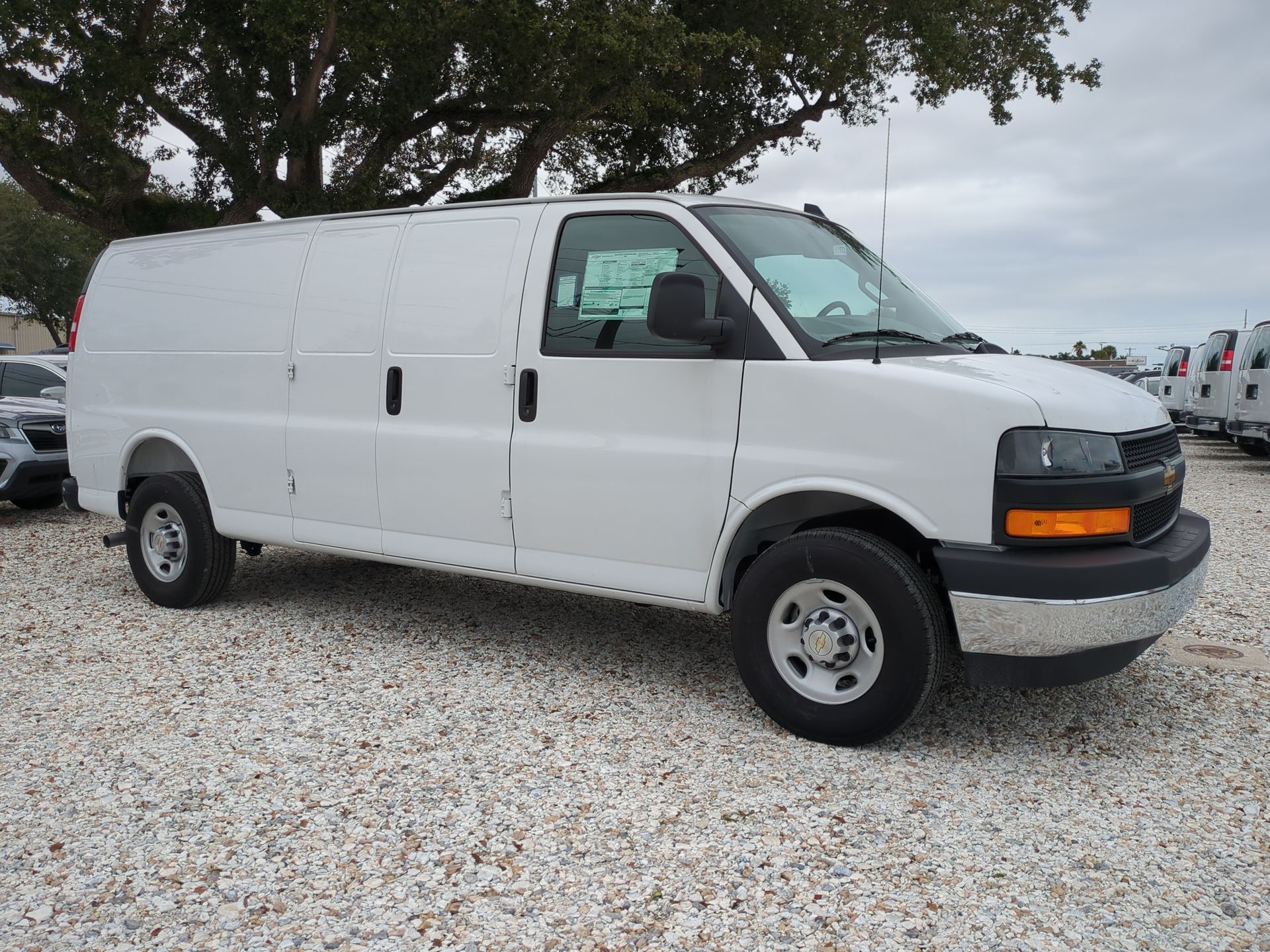 2025 Chevrolet Express Cargo 2500 WT