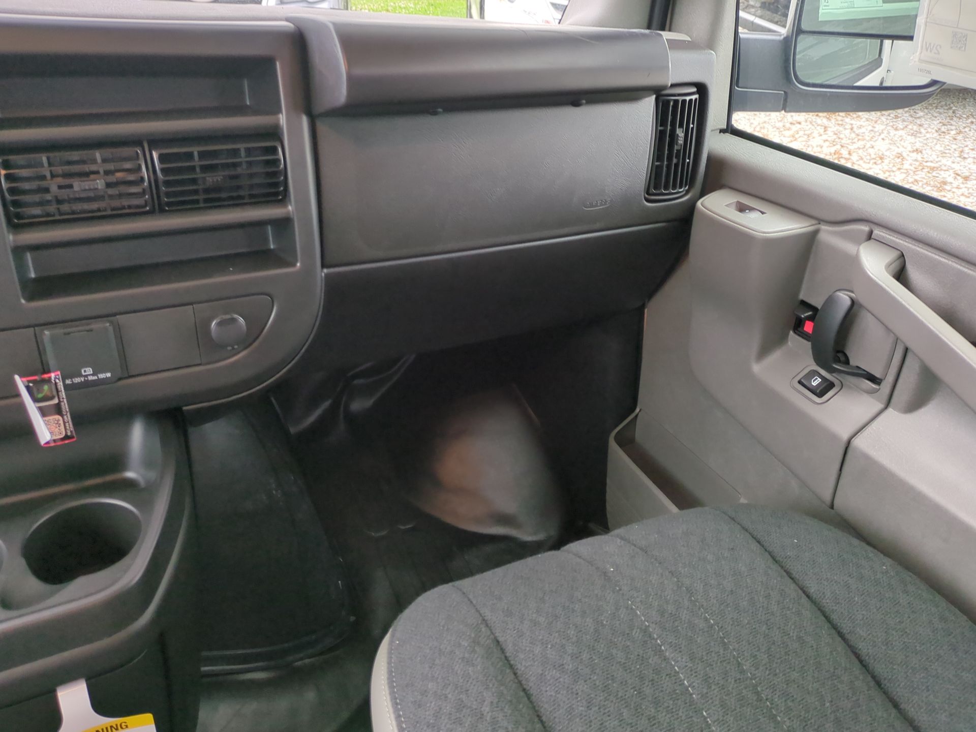 2025 Chevrolet Express Cargo 2500 WT