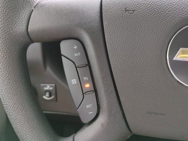 2025 Chevrolet Express Cargo 3500 WT