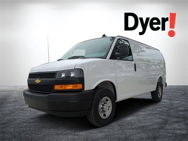 2025 Chevrolet Express Cargo 3500 WT