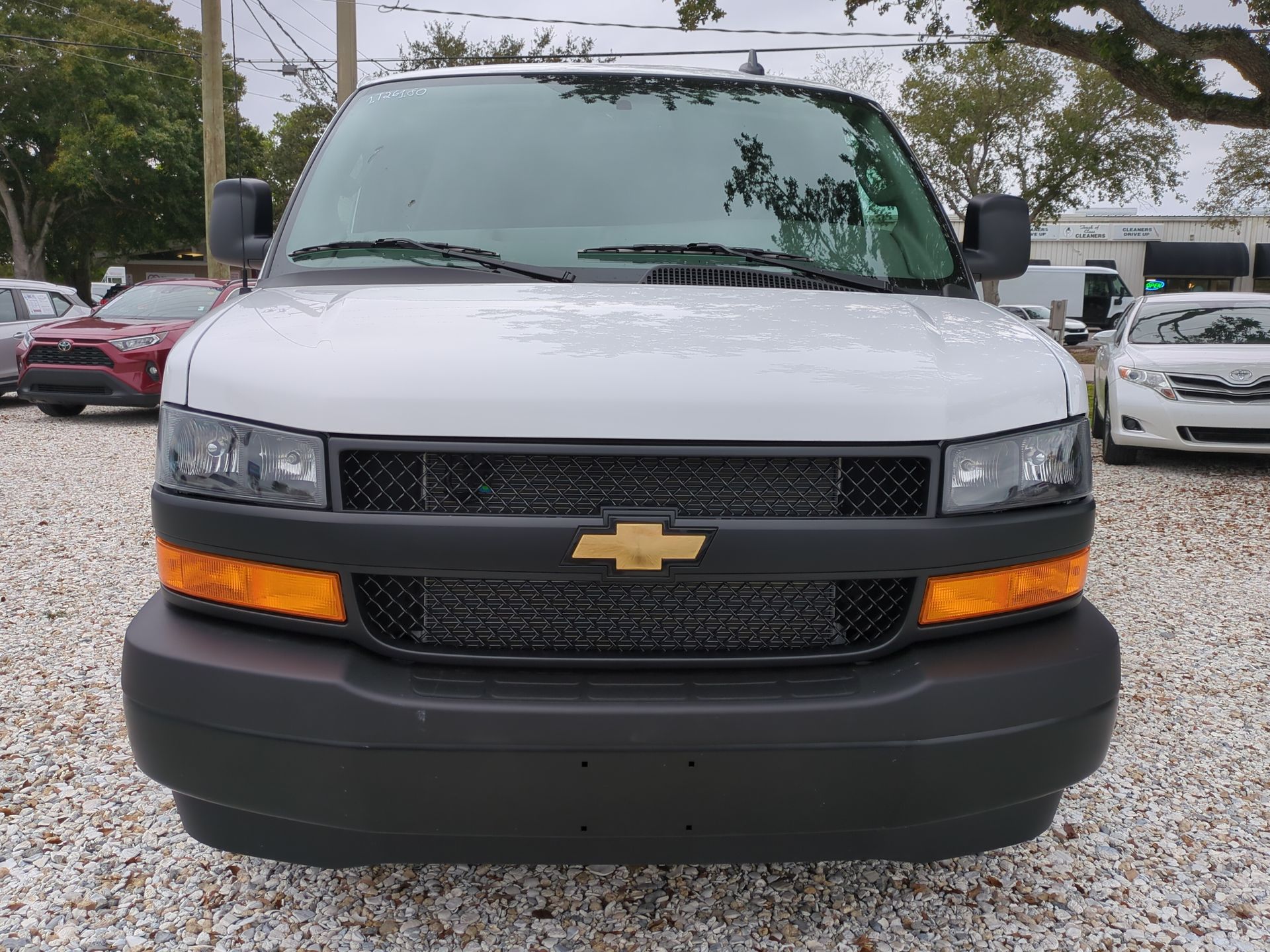 2025 Chevrolet Express Cargo 3500 WT