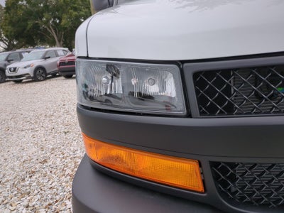 2025 Chevrolet Express Cargo 3500 WT