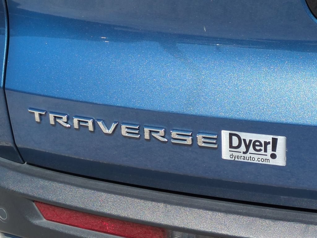 2025 Chevrolet Traverse LT
