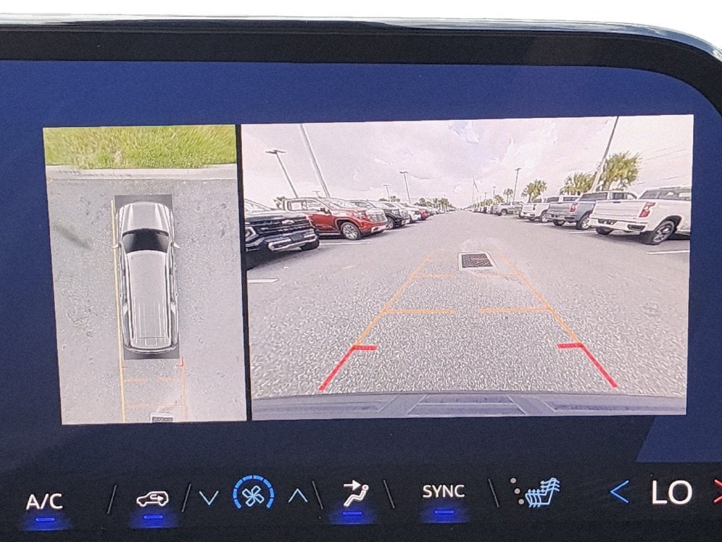 2025 Chevrolet Suburban LT