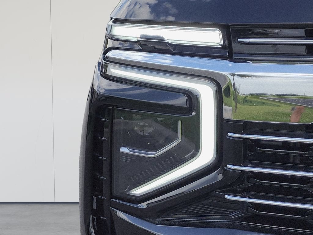 2025 Chevrolet Suburban LT